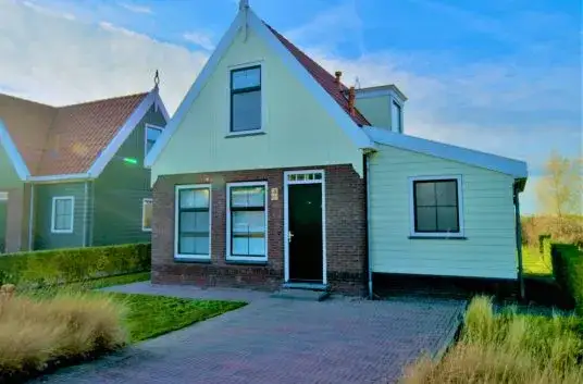 Vrijstaande woning te koop: Zeedijk 2-631, Uitdam Uitdam