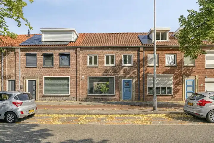 Tussenwoning te koop: Zeelsterstraat 90, Het Ven Eindhoven