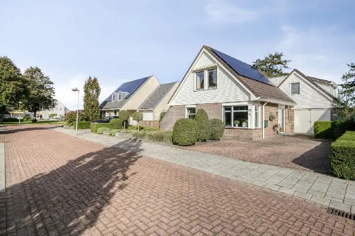 Detached house for sale: Zeester 27, Losse Landen Ijsselmuiden