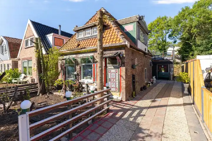 Detached house for sale: Zeeweg 19, Wervershoof Oost Wervershoof