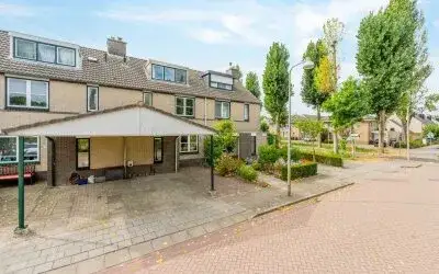 Terraced house for sale: Zeezigt 79, Buytenstee Diemen