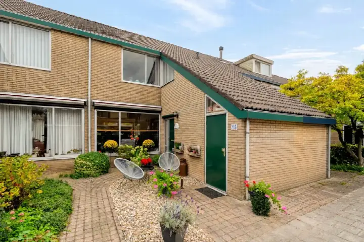 Terraced house for sale: Zeggegors 15, Mijnsheerenland Woonkern Mijnsheerenland