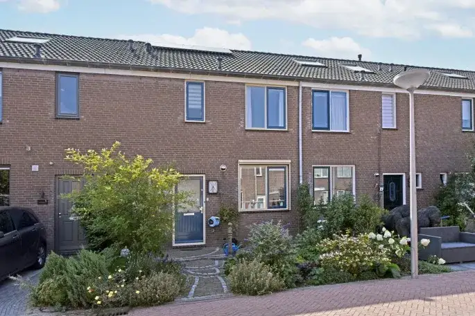 Tussenwoning te koop: Zeggeveen 7, Aardam West Ter Aar