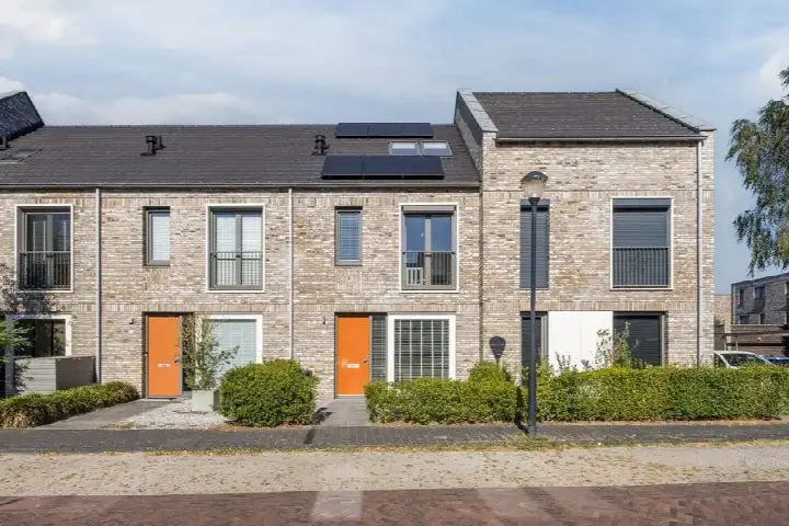 Tussenwoning te koop: Zelhemstraat 1, Koolhoven Buiten Tilburg