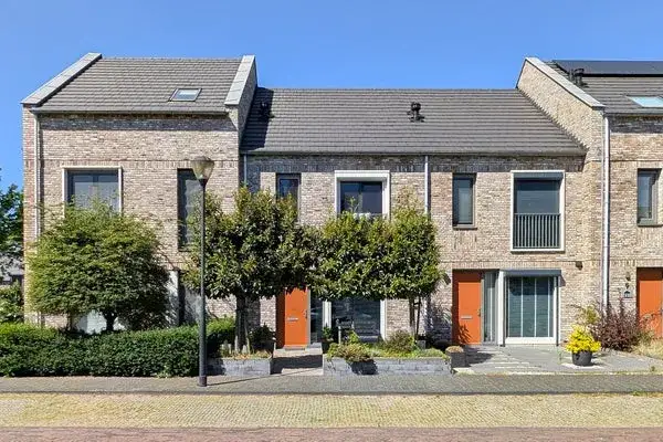 Tussenwoning te koop: Zelhemstraat 13, Koolhoven Buiten Tilburg
