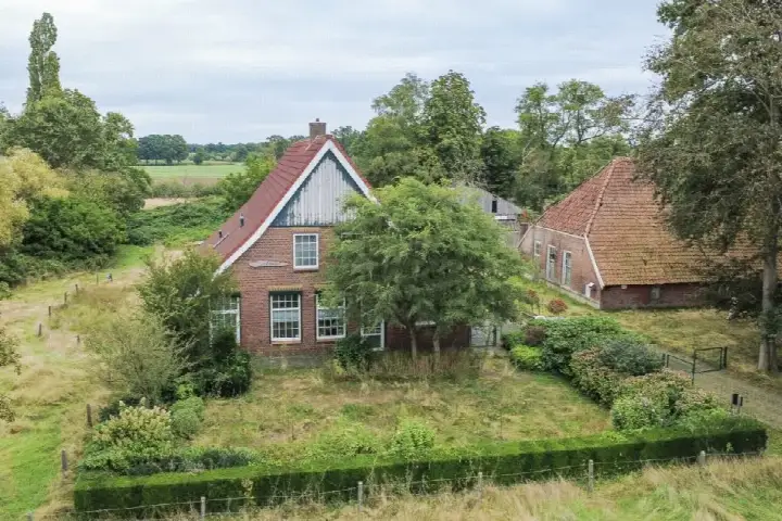 Vrijstaande woning te koop: Zenderensestraat 10, Verspreide huizen Zenderen Zenderen