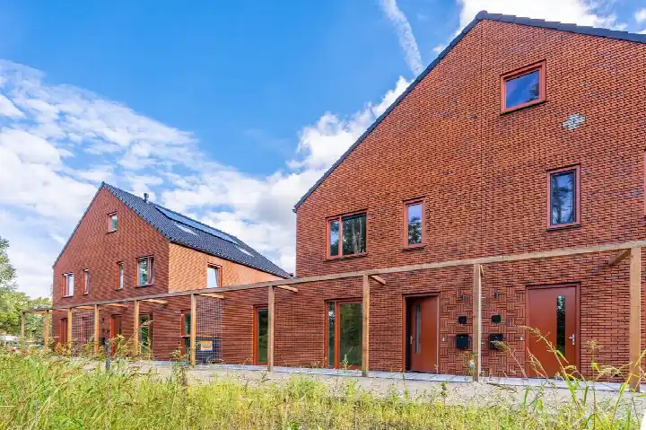 Tussenwoning te koop: Zeshuizen 19, Steenbakkersbuurt Delfzijl