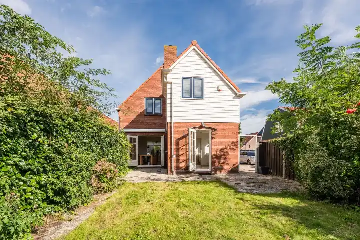 Vrijstaande woning te koop: Zesstedenweg 73, Oud Grootebroek Grootebroek