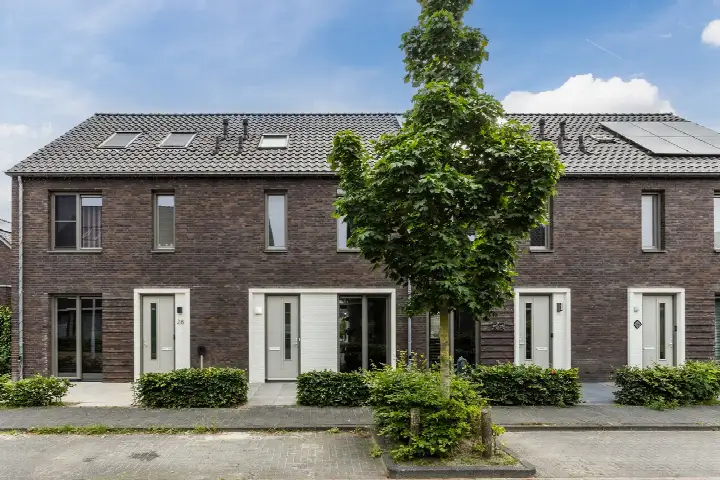 Tussenwoning te koop: Zevenaarstraat 30, Koolhoven Oost Tilburg