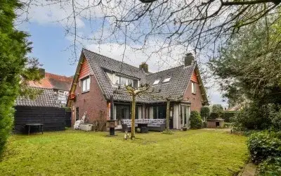 Vrijstaande woning te koop: Zevenenderdrift 4, Laren-Centrum Laren