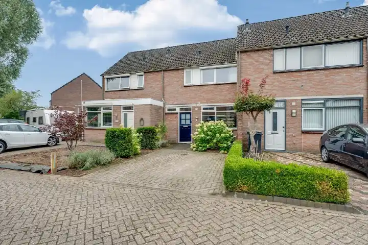 Tussenwoning te koop: Zieversbeek 11, De Blaak Zuid-Oost Tilburg