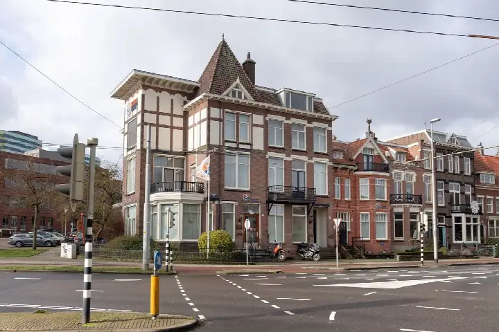 Hoekwoning te huur: Zijpendaalseweg 1, Burgemeesterswijk Arnhem