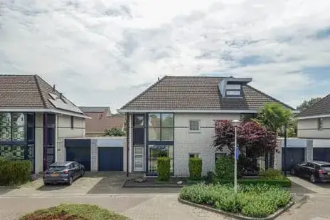 Terraced house for sale: Zilveren Maan 5, Heiakker-Oost Deurne