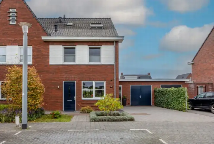 Twee-onder-één-kap te koop: Zilveresdoorn 7, Cuijk Heeswijkse Kampen Cuijk