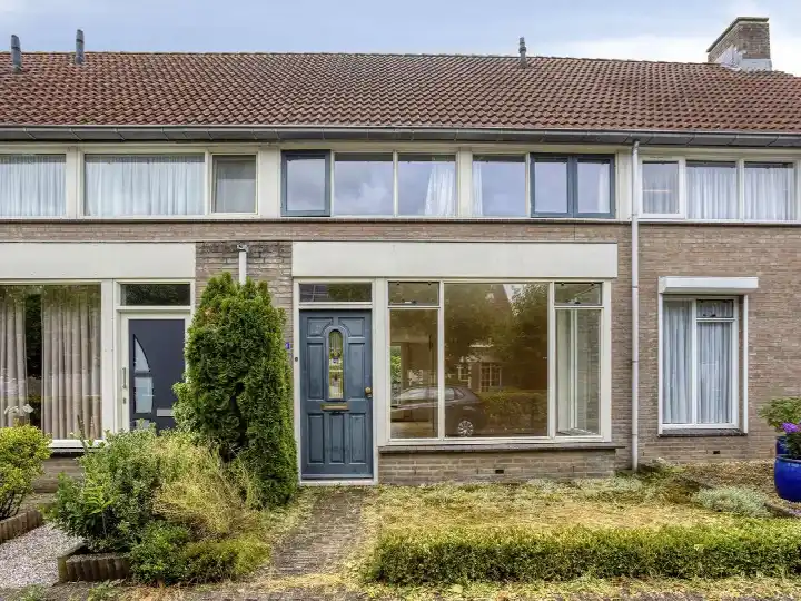 Tussenwoning te koop: Zilverlinde 68, Het Zilverpark 'S-Hertogenbosch