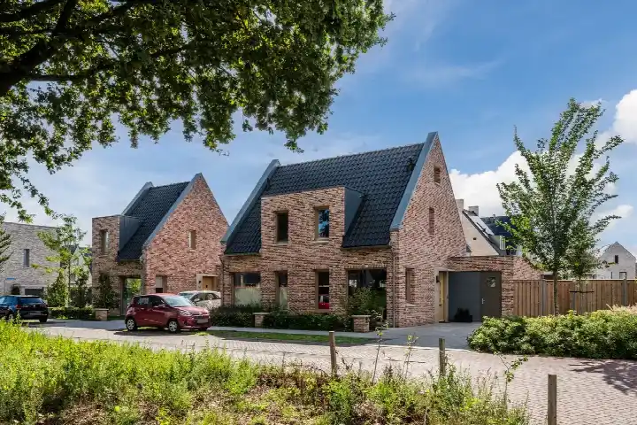 Corner house for sale: Zilverschoon 38, Verspreide huizen Zittard Veldhoven