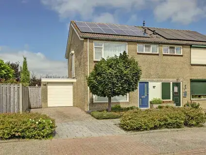 Twee-onder-één-kap te koop: Zonnebloemstraat 17, Colijnsplaat Colijnsplaat