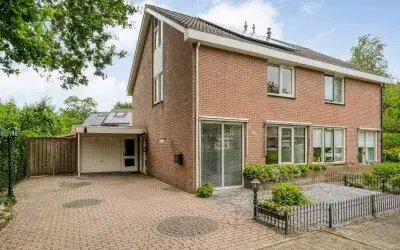 Twee-onder-één-kap te koop: Zonnedauw 38, Kruidenwijk Oost Nijverdal
