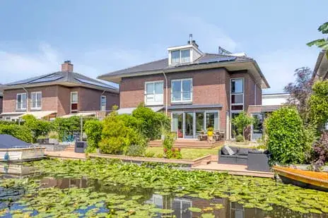Tussenwoning te koop: Zoutershof 17, Roelofarendsveen Roelofarendsveen