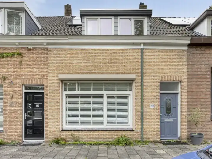 Terraced house for sale: Zuid-Westsingel 188, Zeekant Bergen Op Zoom