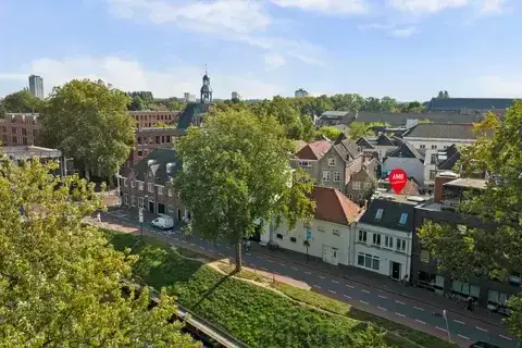 Tussenwoning te koop: Zuid Willemsvaart 235, Binnenstad oost 'S-Hertogenbosch