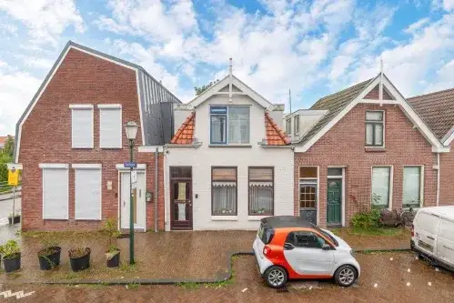 Tussenwoning te koop: Zuiddijk 327, Bomenbuurt Zaandam