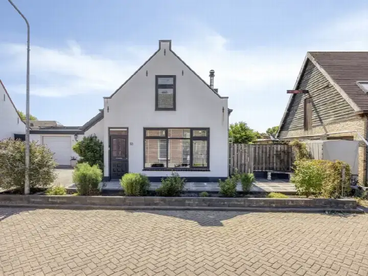 Semi-detached for sale: Zuidelijke Achterweg 10, Nieuwe-Tonge woonkern Nieuwe-Tonge