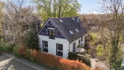 Detached house for sale: Zuider Parallelweg 45, Velp-Zuid beneden spoorlijn Velp