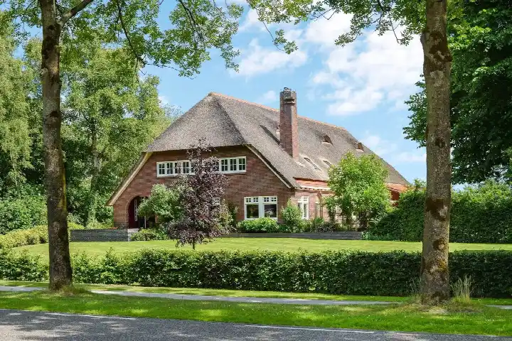 Detached house for sale: Zuiderdiep 309, Valthermond Plaats 60 Valthermond
