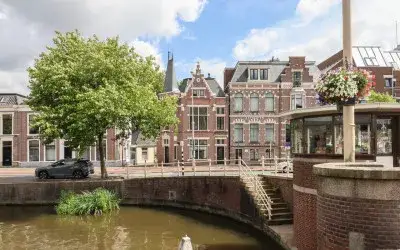 Apartment for sale: Zuiderplein 27, Tulpenburg Leeuwarden
