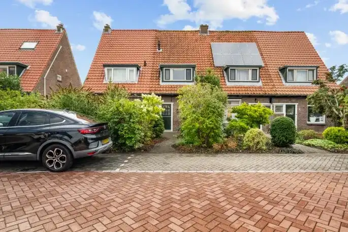 Terraced house for sale: Zuidersingel 61, Vlinderstrik Berkel En Rodenrijs