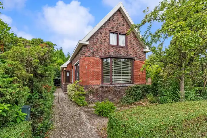 Detached house for sale: Zuiderstraat 9, Noordbroek Noordbroek