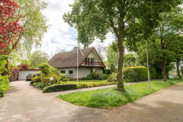 Vrijstaande woning te koop: Zuiderveldstraat 70, Joure, Zuiderveld Joure