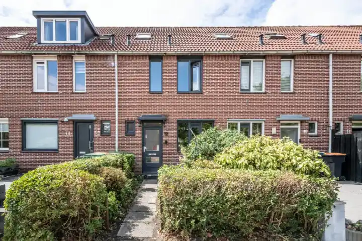 Tussenwoning te koop: Zuiderzeelaan 12, Waddenbuurt Haarlem