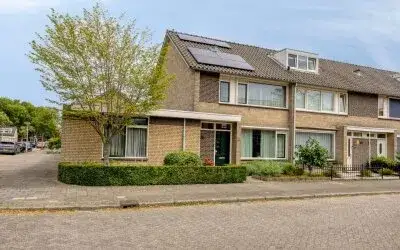 Tussenwoning te koop: Zuiderzeelaan 20, Woenselse Heide Eindhoven