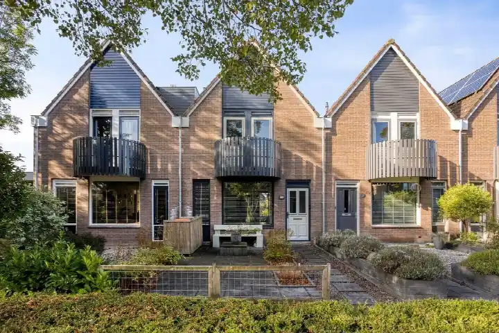 Tussenwoning te koop: Zuidgouw 72, Zuidgouw en omgeving Ursem