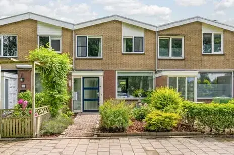 Terraced house for sale: Zuidster 49, Puttershoek Woonkern Puttershoek