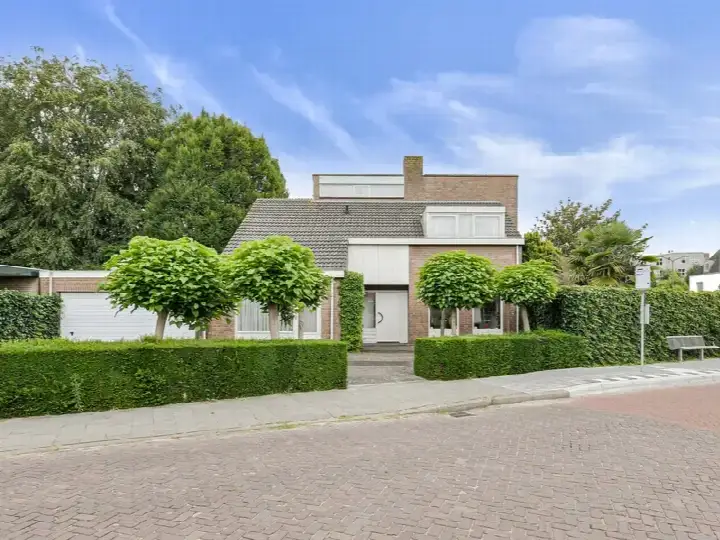 Vrijstaande woning te koop: Zuilenstraat 16, Princenhage Breda