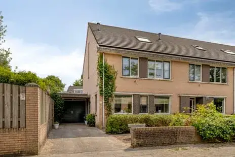 Hoekwoning te koop: Zuster Gertrudosingel 8, De Overlaet oost Rosmalen