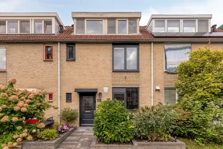 Tussenwoning te koop: Zwaan 15, Harmelen-Noord (dorp) Harmelen