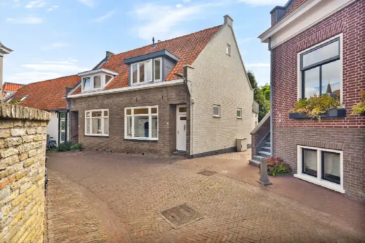 Hoekwoning te koop: Zwaanstraat 3, Den Burg Den Burg