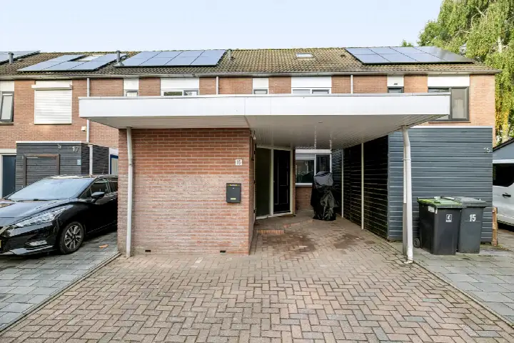 Terraced house for sale: Zwaluwenveld 16, Rietlanden Emmen