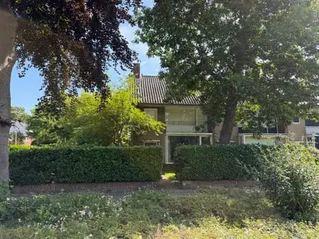 Corner house for sale: Zwaluwlaan 77, Ooster Eng-Noord Bussum
