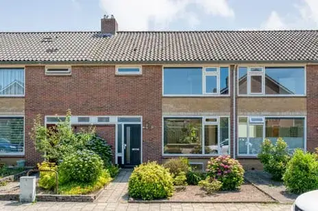 Terraced house for sale: Zwaluwstraat 12, Heemse-Oost Heemsermars Hardenberg