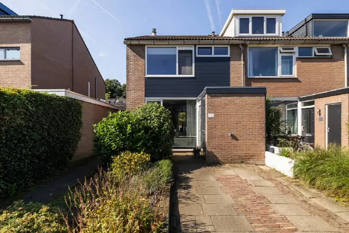 Hoekwoning te koop: Zwaluwstraat 210, Ermelo - West Ermelo