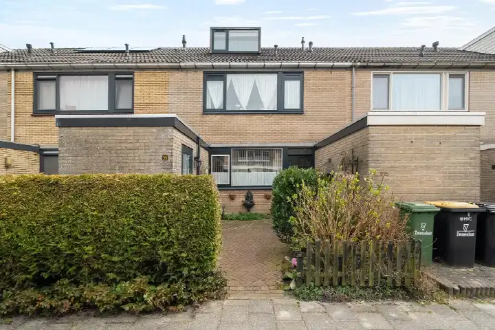 Tussenwoning te koop: Zwanenlaan 55, Vogelbuurt Anna Paulowna