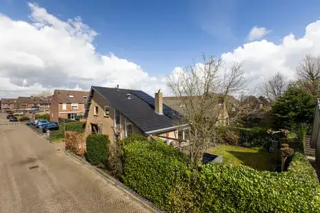 Vrijstaande woning te koop: Zwanenoord 33, Numansdorp Woonkern Numansdorp