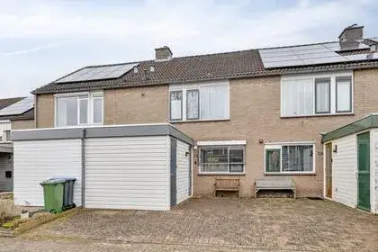 Tussenwoning te koop: Zwanenveld 3815, Zwanenveld Nijmegen