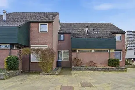 Tussenwoning te koop: Zwanenveld 6013, Zwanenveld Nijmegen