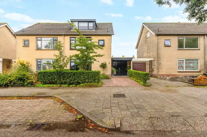 Tussenwoning te koop: Zwartepad 10, Schelphoek Warmenhuizen